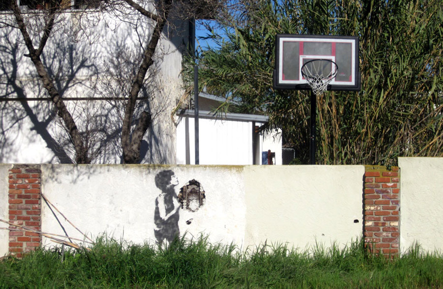 Snyder, 'Shooting Blanks', Carlsbad unurth street art