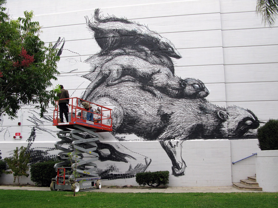 Roa, Manual Arts, Los Angeles unurth street art