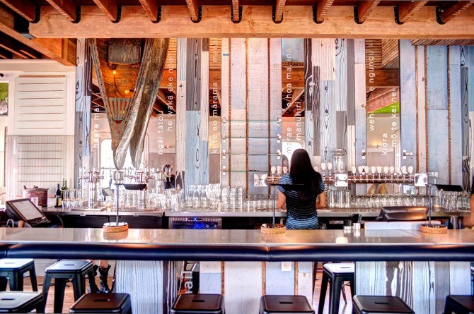 Queenstown Public House - onairosdesign