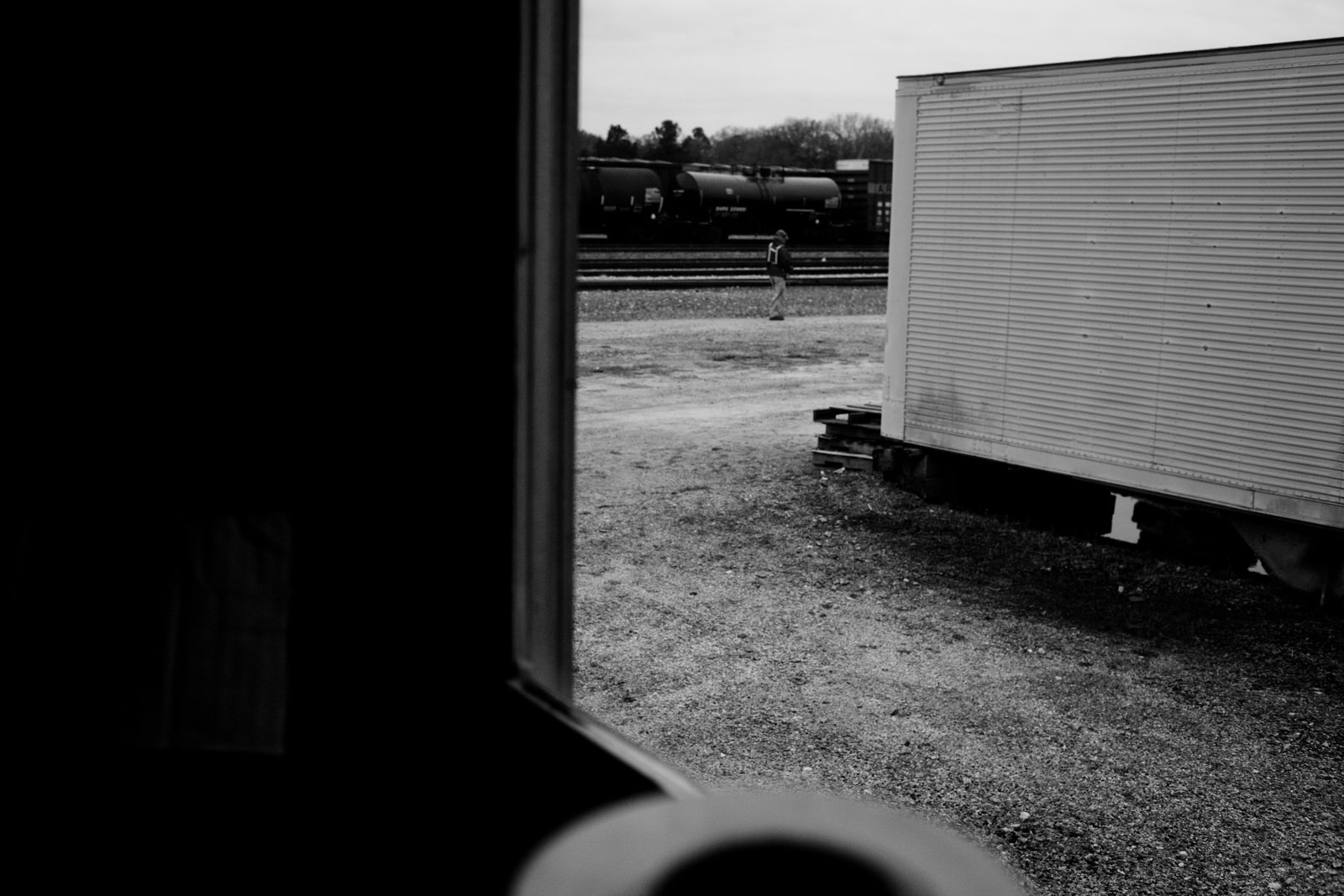 freight-jonathan-fletcher-moore-sculpture-installation-video