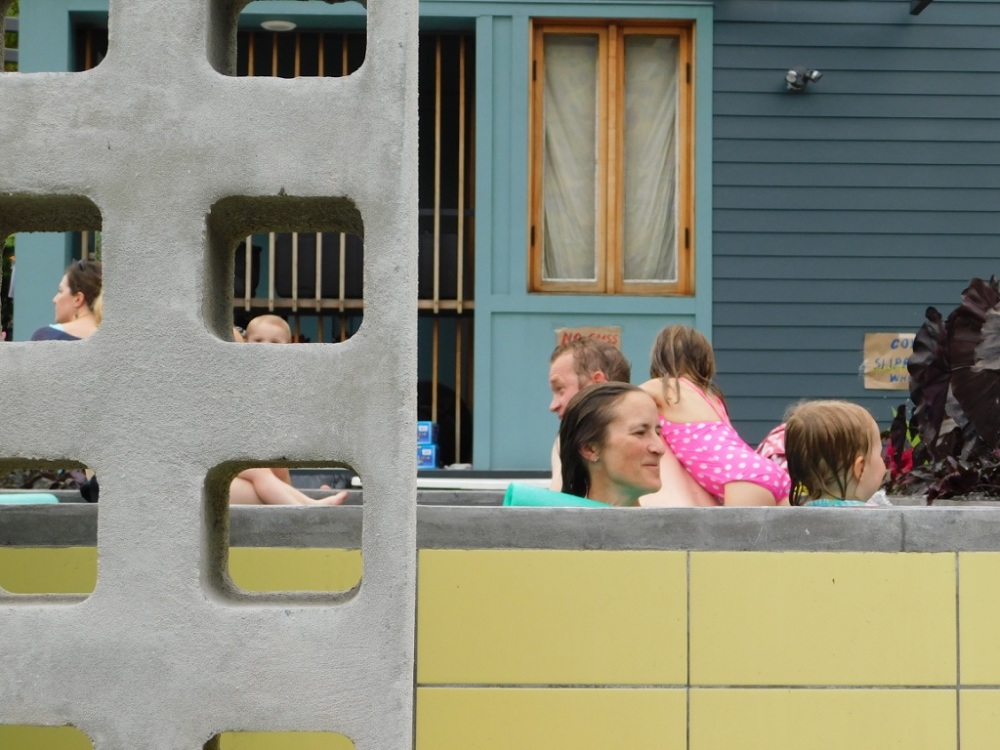 Laharpe Pool and Guest House Colectivo