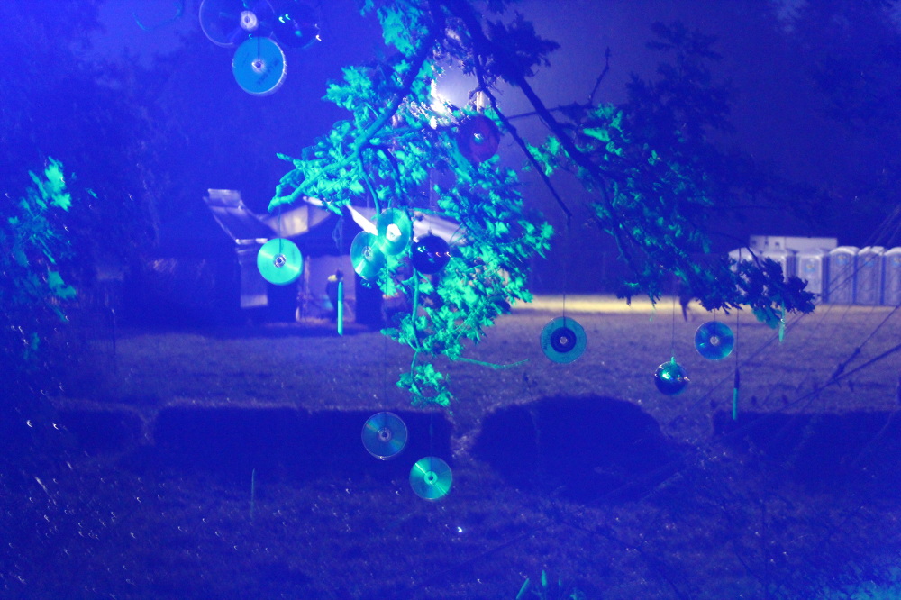 Twisted Disco Tree - VICTORIA BUTTON