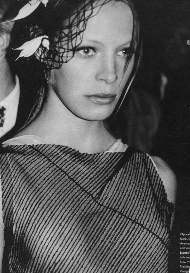 Angela Lindvall Pictures and Photos