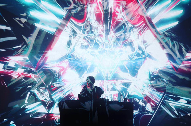 Flying Lotus Projection Mapping