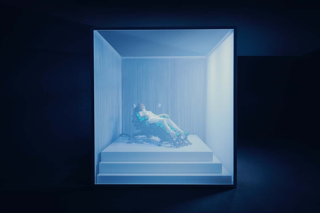 Synesthesia Lab feat. evala 