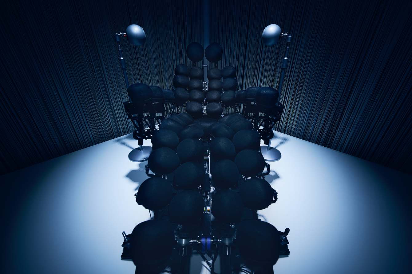 Synesthesia Lab feat. evala 