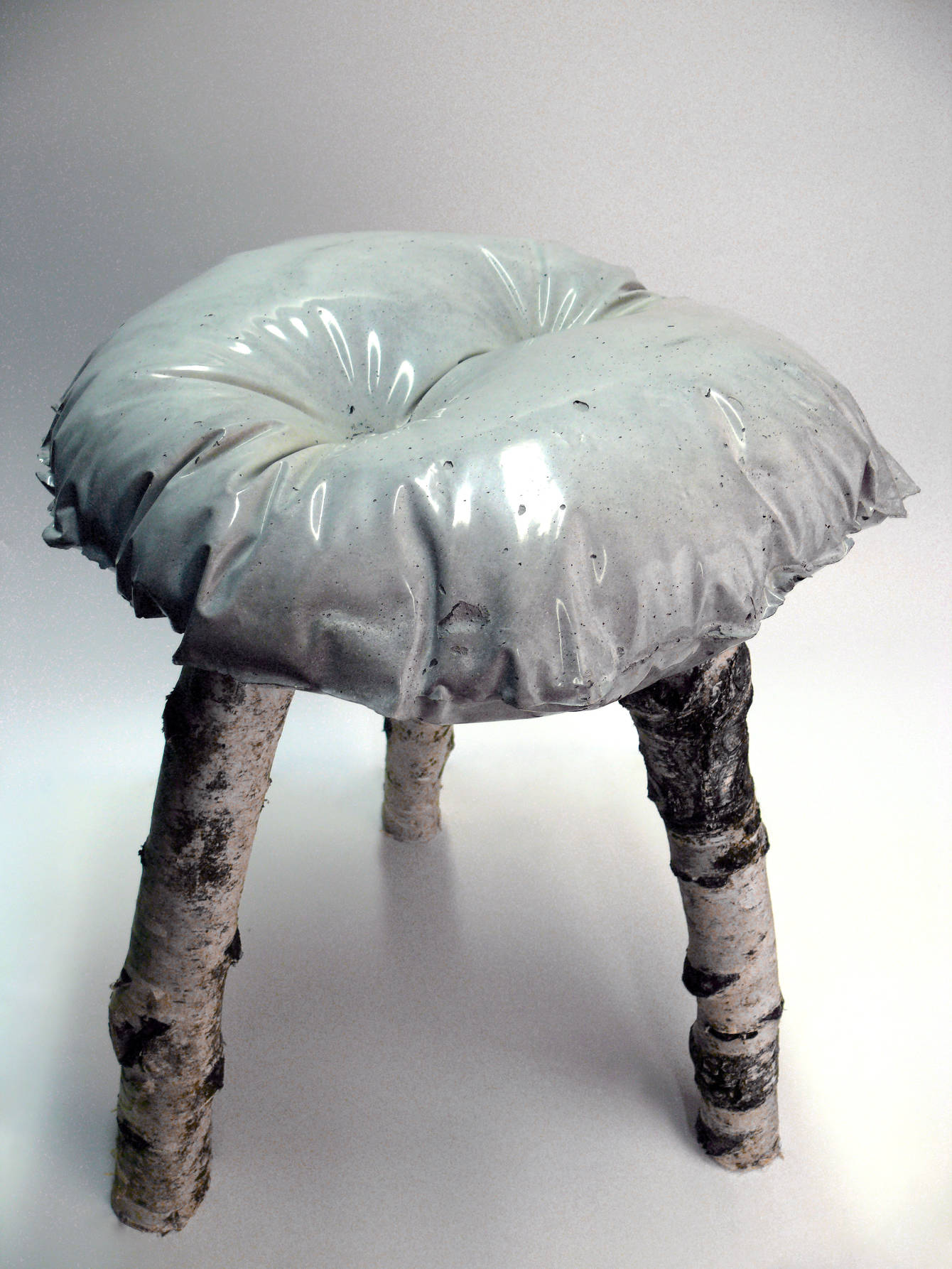 concrete pillow oliver schilf