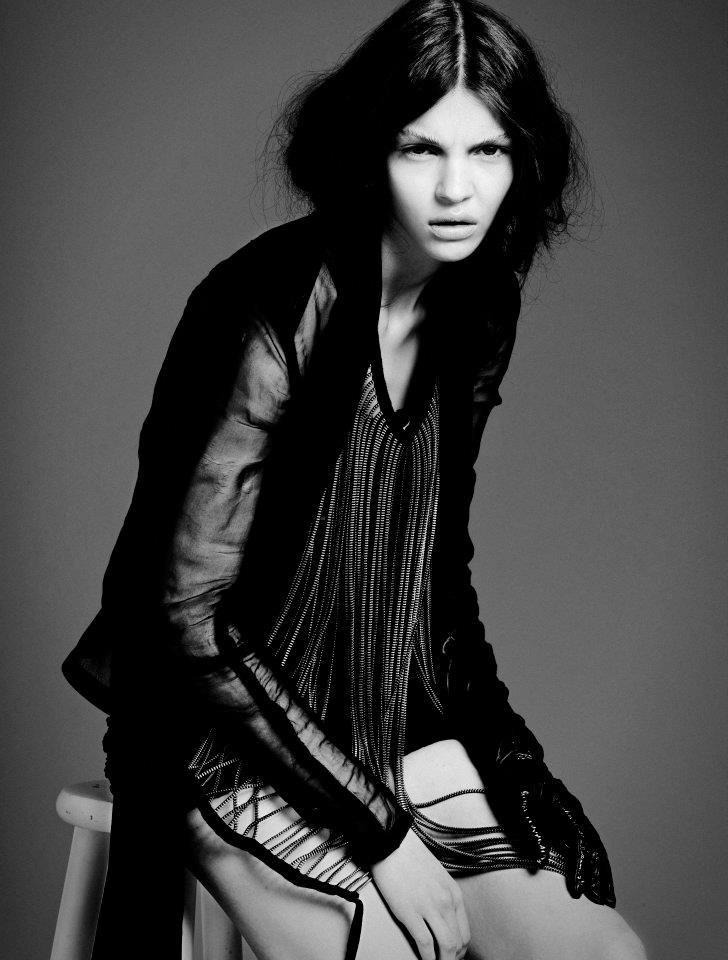 Women 3 Test Code Black