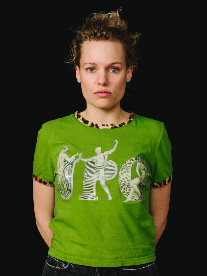 Julia Franz Richter - AB