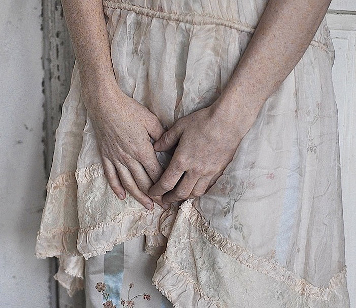 This living hand - cristina coral