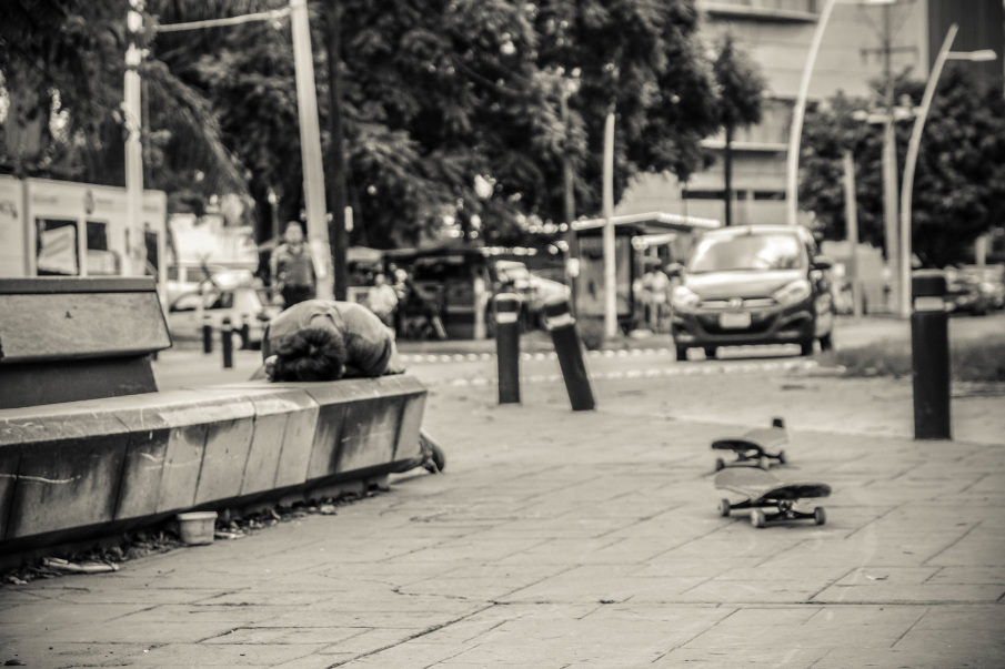 ThIS IS STILL SKATEBOARDING - Robinson Prod