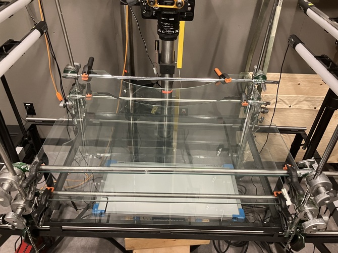 Vertical Motion Control Rig with Multi-Axis Support Assemblies ...