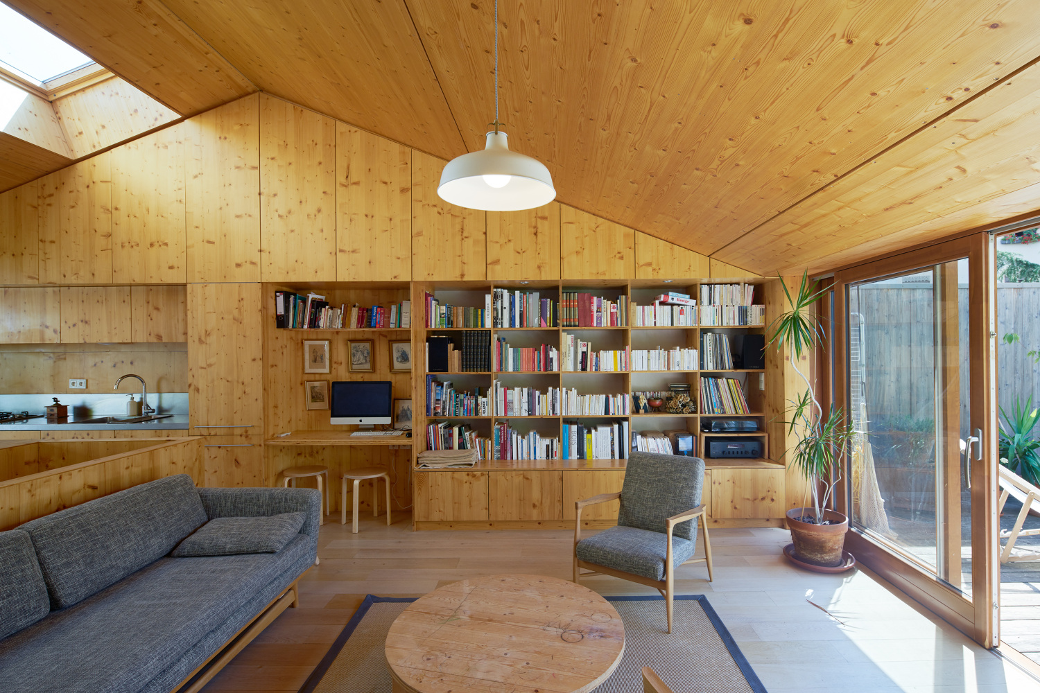 Maison en cœur d’îlot / Luca Jolivet - François Maisonnasse Architecte ...