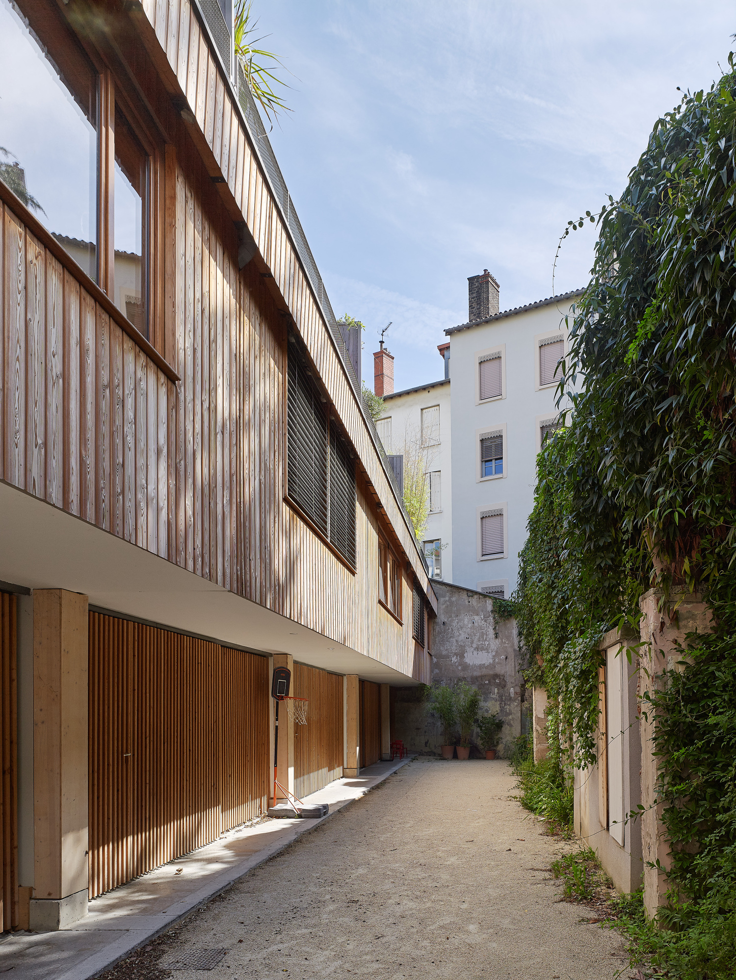 Maison en cœur d’îlot / Luca Jolivet - François Maisonnasse Architecte ...
