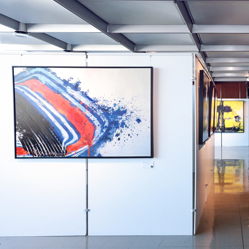 DC GALLERY GALLERY MOMENTUM