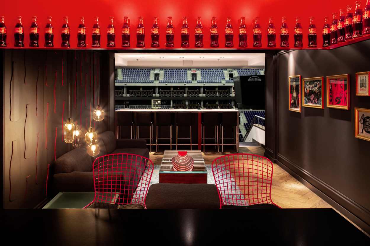 COKE LOUNGE MERCEDES BENZ ARENA Neulant van Exel