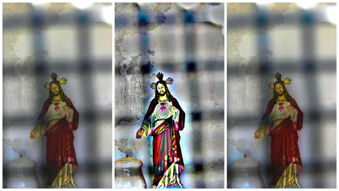 Ad Caeli Reginam Très, Or