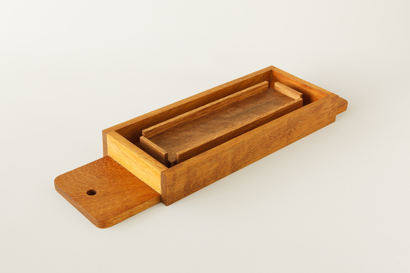 SHARPENING TRAY Ricardo Leal
