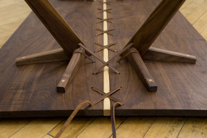 Stich Table Cross-Stich Table - Kaeo Helder - Industrial Designer