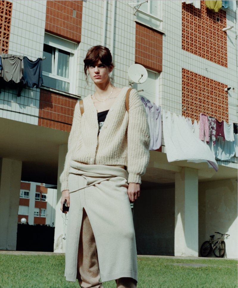 dust spanish Tati Cotliar