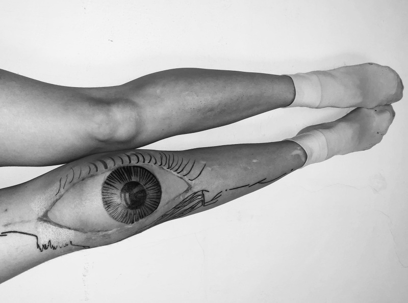 An Eye on the Knee — Daria Kuzmych (exhibition)