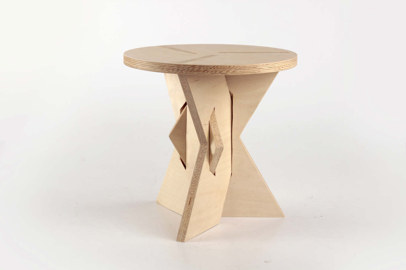 X-Stool inspired by Bauhaus - Olga Zelenska
