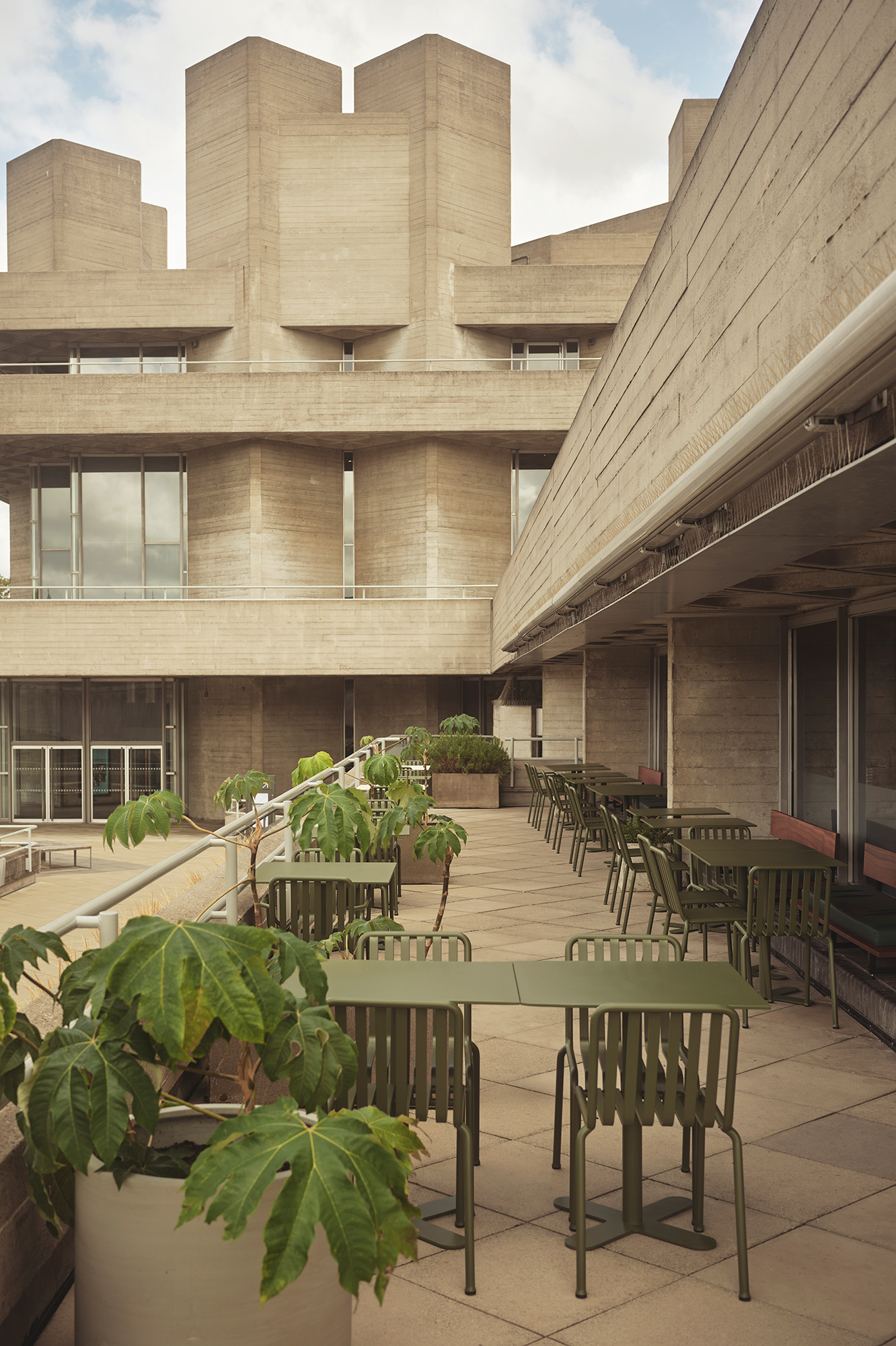 National Theatre Restaurant Gundry Ducker national-theatre-restaurant-gundry-ducker