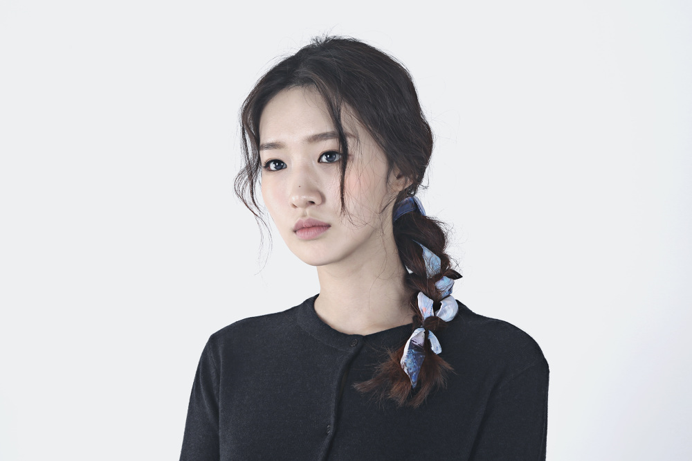 Adren 'a Winter flower' Lookbook cut - twothree