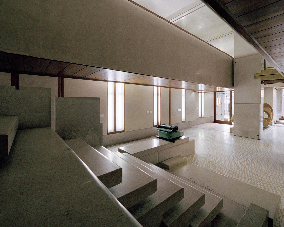 Carlo Scarpa Negozio Olivetti - tristanrdarchitectures