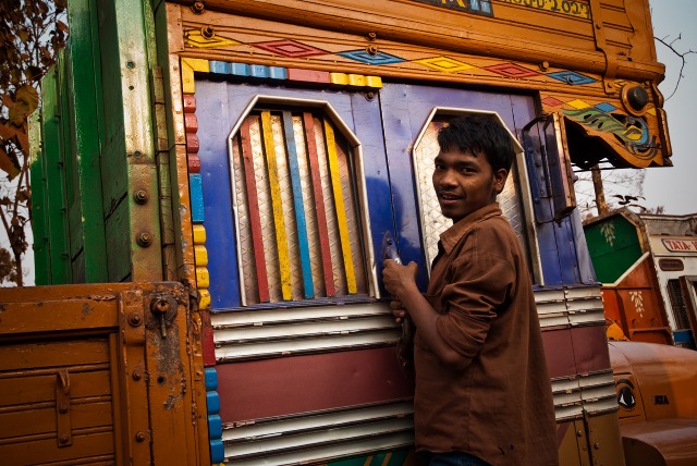 THE TRUCKDRIVERS OF INDIA