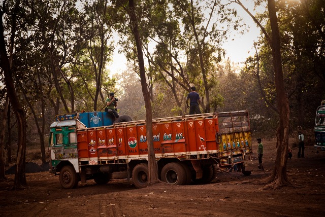 THE TRUCKDRIVERS OF INDIA