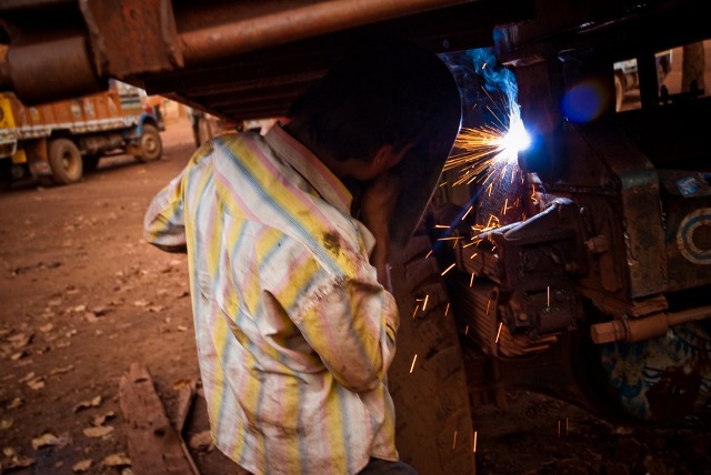 THE TRUCKDRIVERS OF INDIA