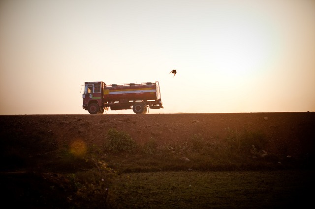 THE TRUCKDRIVERS OF INDIA