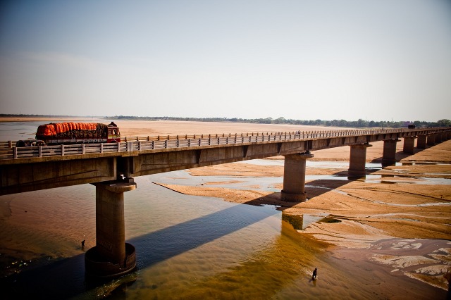 THE TRUCKDRIVERS OF INDIA