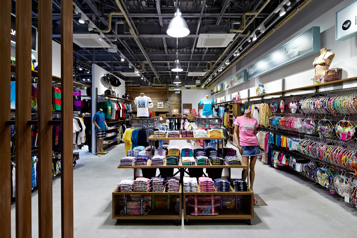 Quiksilver Factory Outlet Rinku Specialnormal Inc.