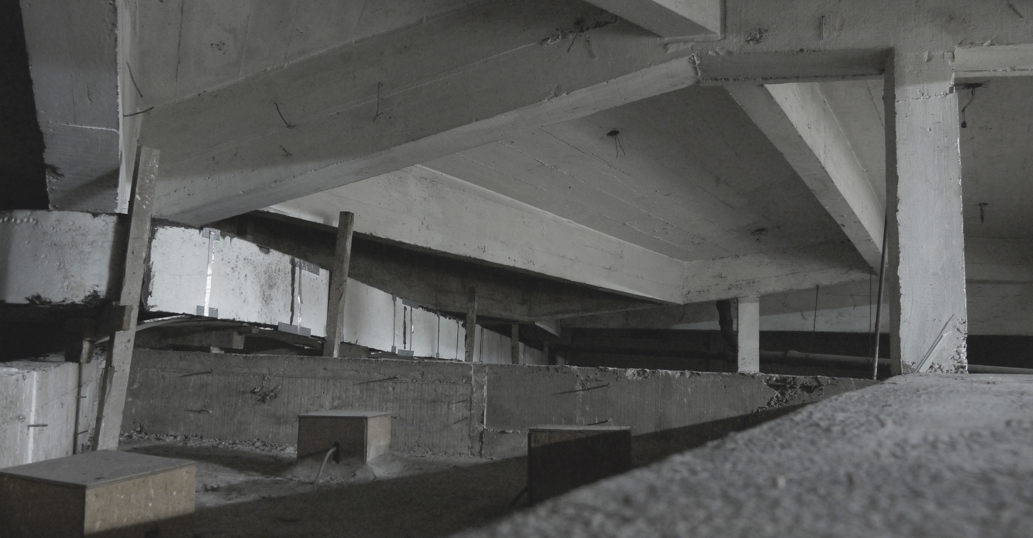 caixão perdido - lucas simões, image size:2048x1067