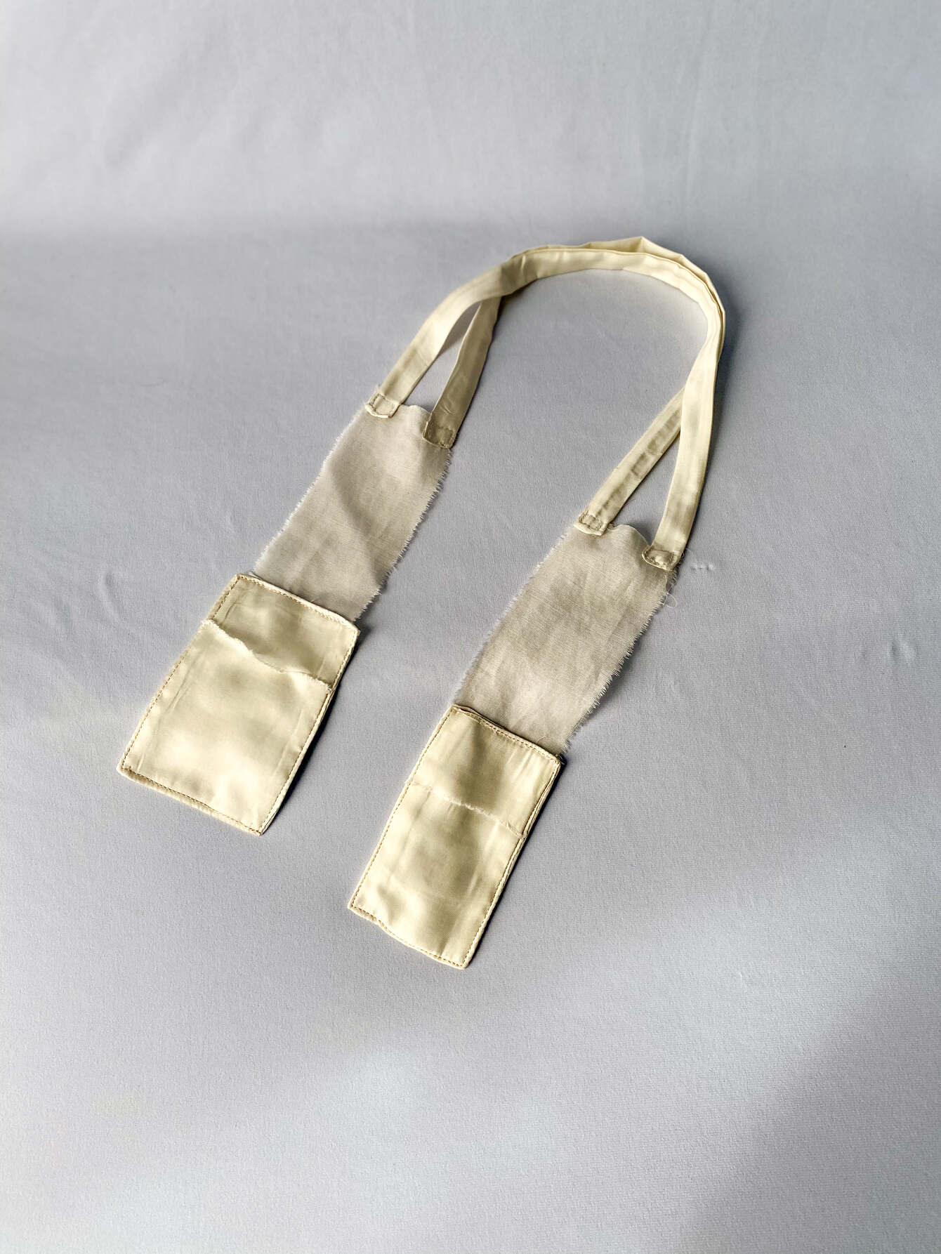 Scapulars - ƎE