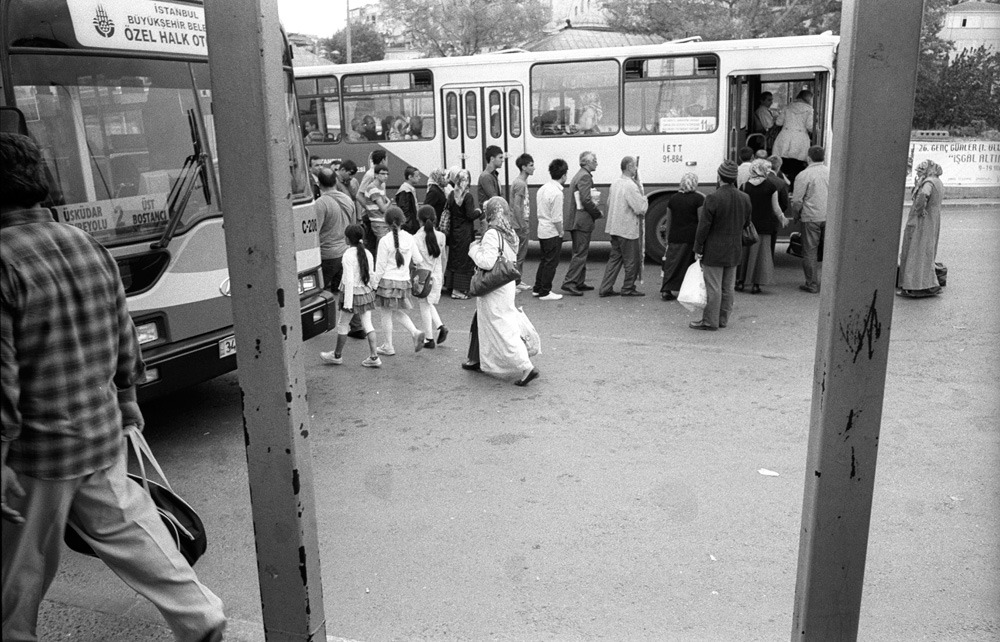 Istanbul Pease mind your head