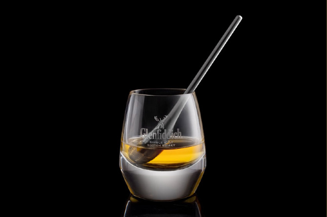Petit verre souvenir vers 1900 | This is Vintage