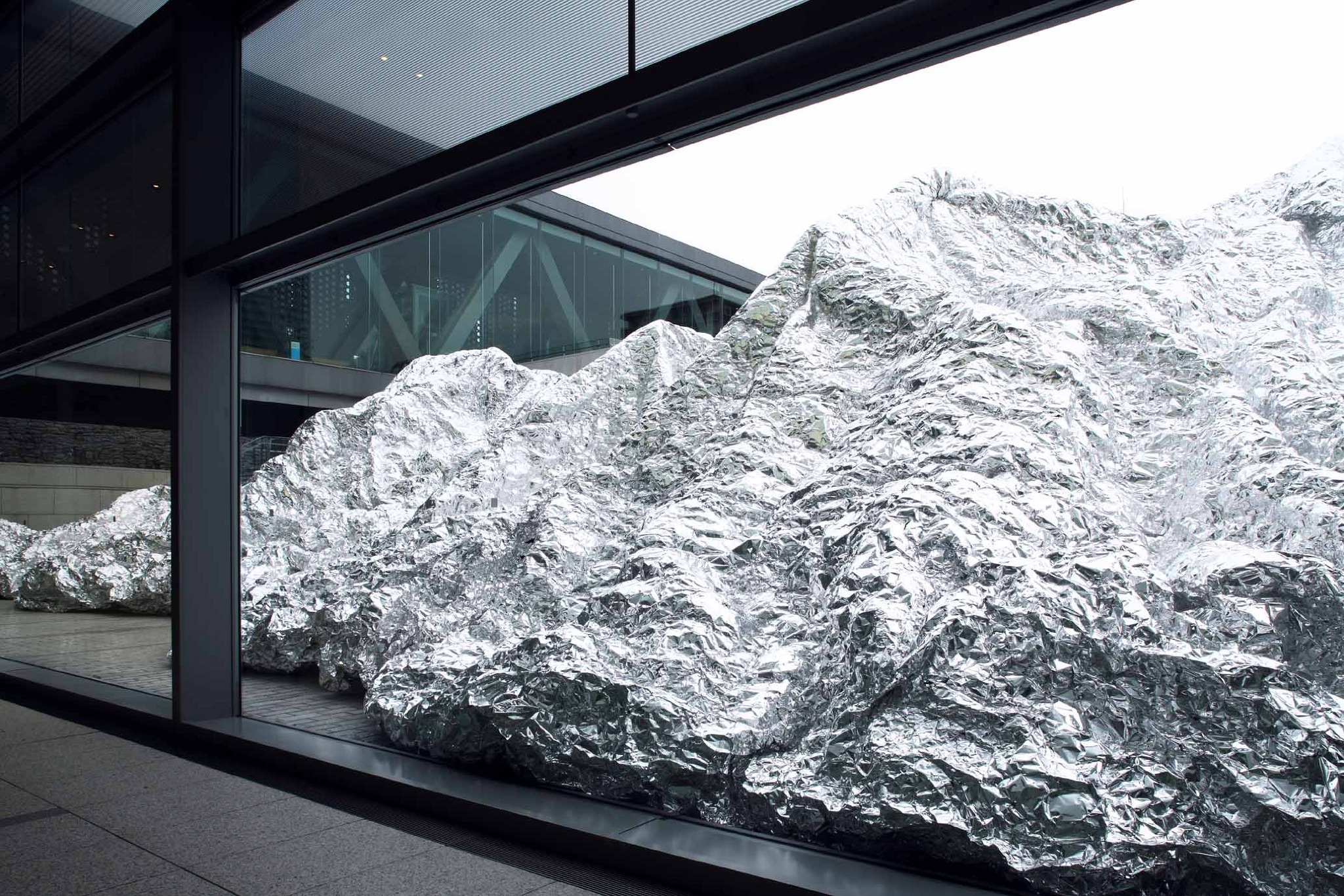 MOT×Bloomberg Public 'Space' Project 