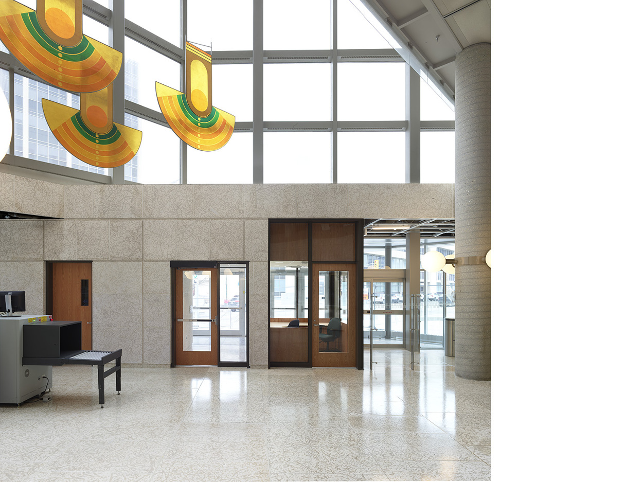 Manitoba Law Courts 1x1 architecture