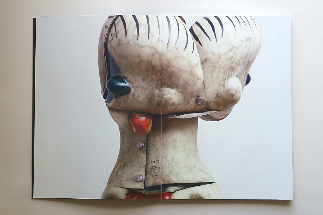 [図録]  加藤泉作品集 SOFT VINYL SCULPTURES 図録] 加藤泉作品集 SOFT VINYL SCULPTURES Book: