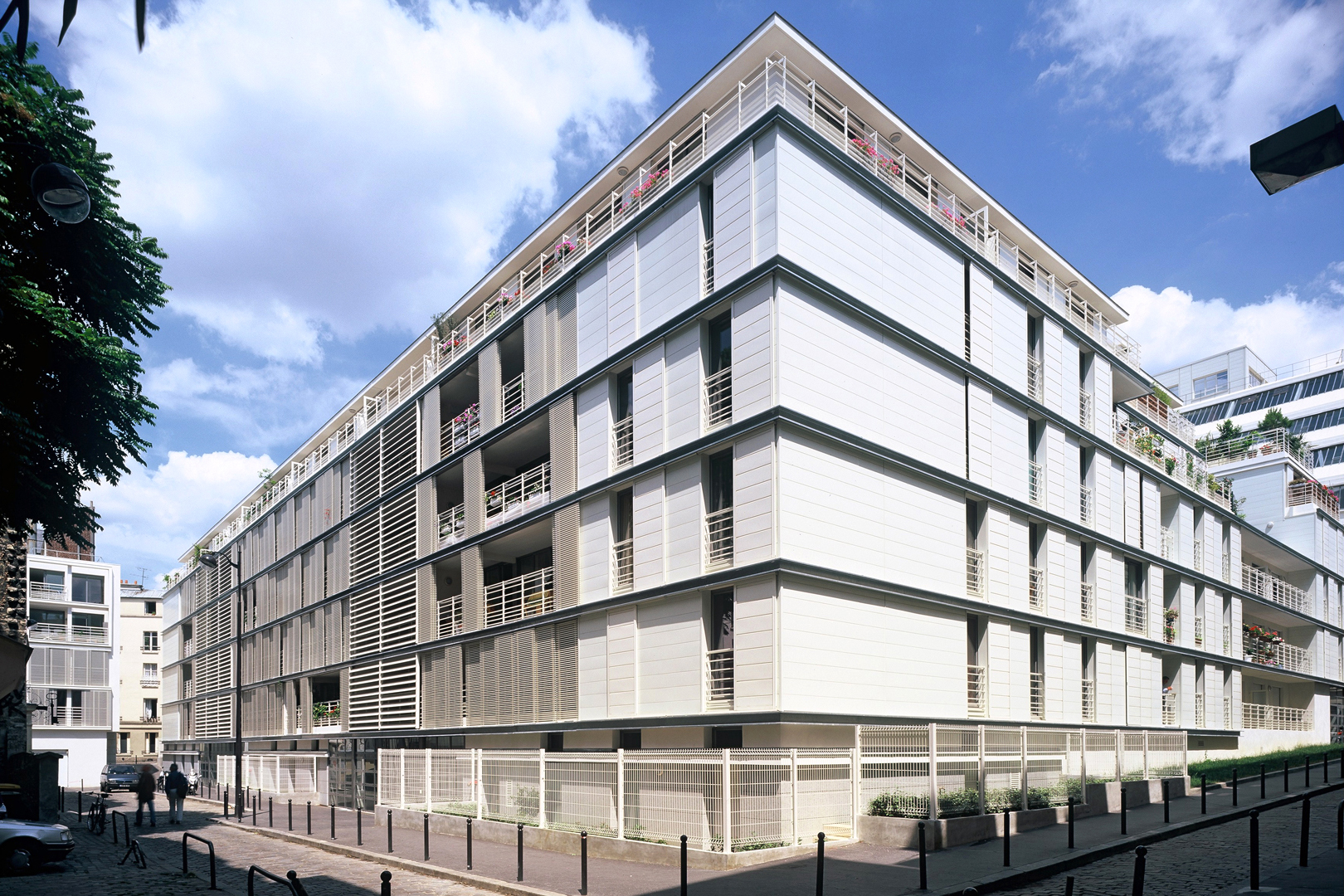 PARIS XVIII RUE CAPRON // 108 Logements Opus 5 Architectes