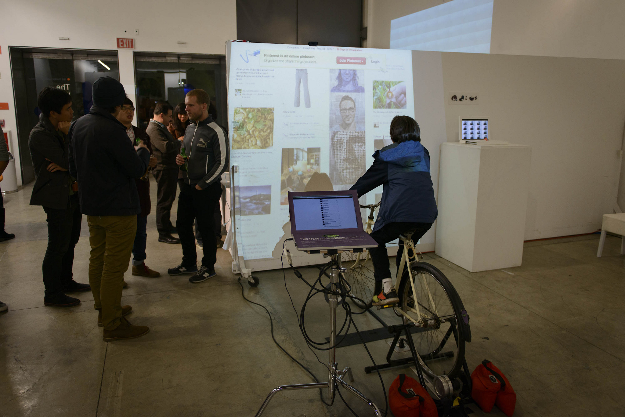 Browser Bike - Aaron Fooshée / Media Design Practices/ Lab / Cohort 2014 /  Art Center College of Design / Pasadena, Ca