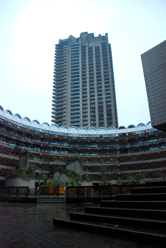 Barbican Complex, Londyn - Powojenny Modernizm