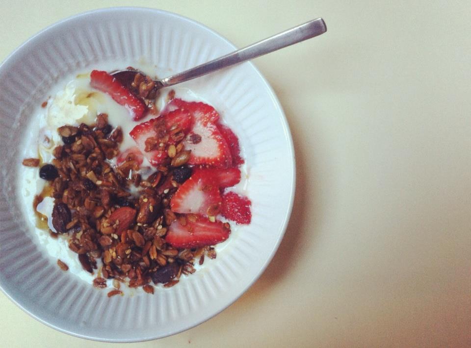 ROSE BAKERY GRANOLA OSTRO