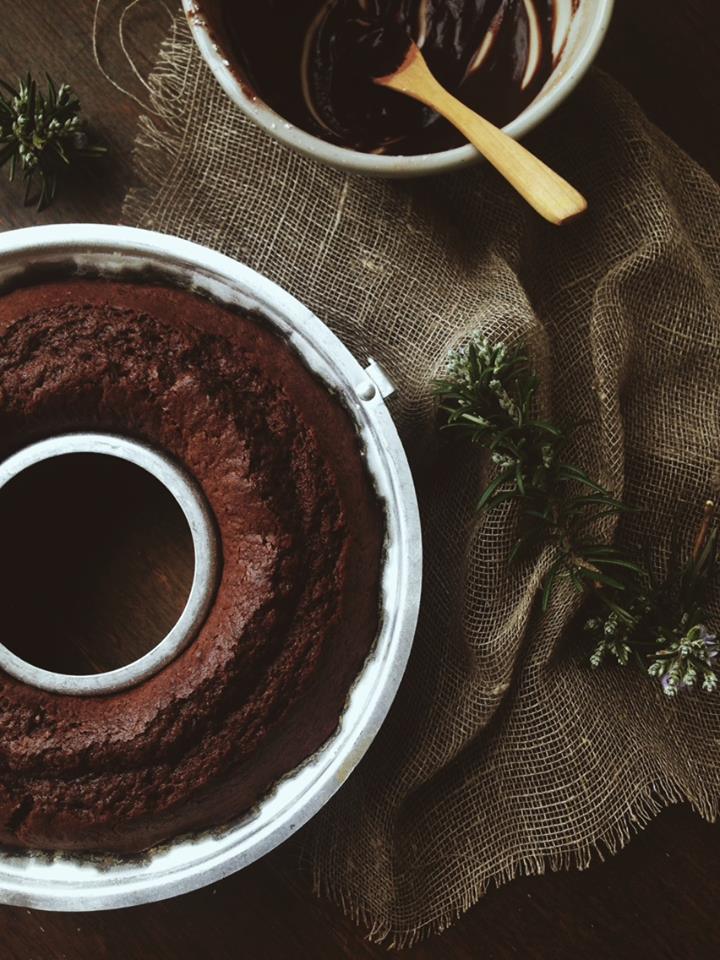 CHOCOLATE & ROSEMARY OLIVE OIL CAKE OSTRO