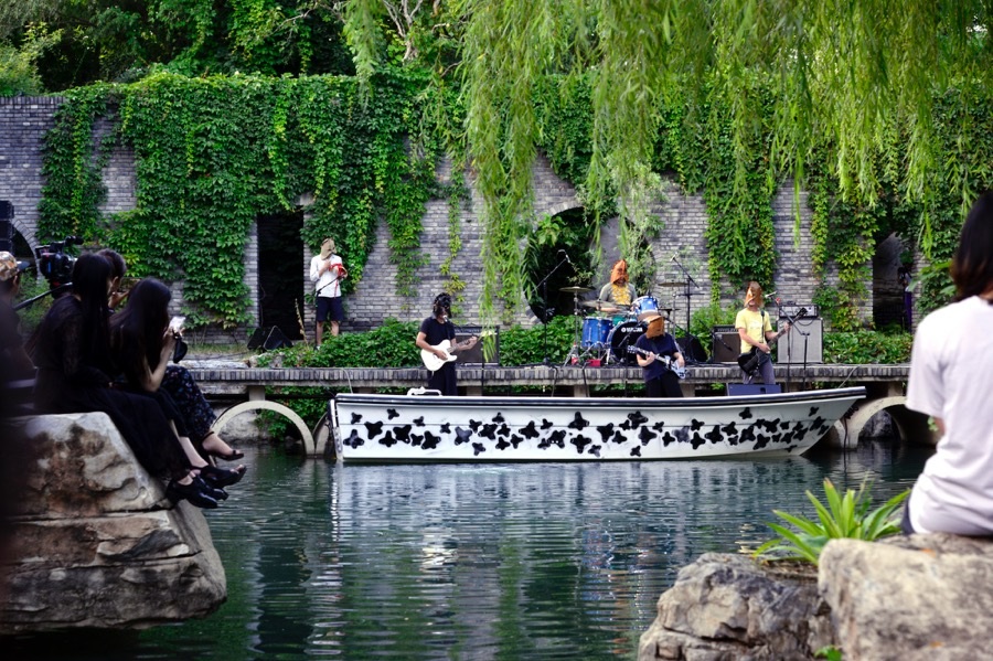 THE TETORAPOTZ at Red Brick Art Museum, Beijing IZUMI KATO 加藤泉